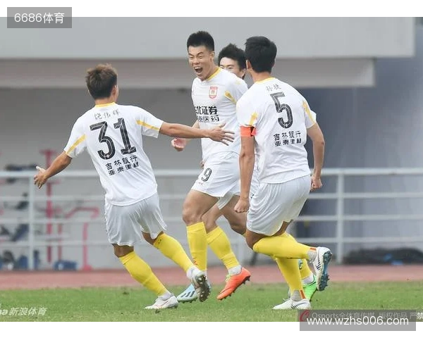 老兵不死!37岁谭龙中国顶级联赛出场200场,其中亚泰193场进87球 老兵不死!37岁谭龙中国顶级联赛出场200场,其中亚泰193场进87球